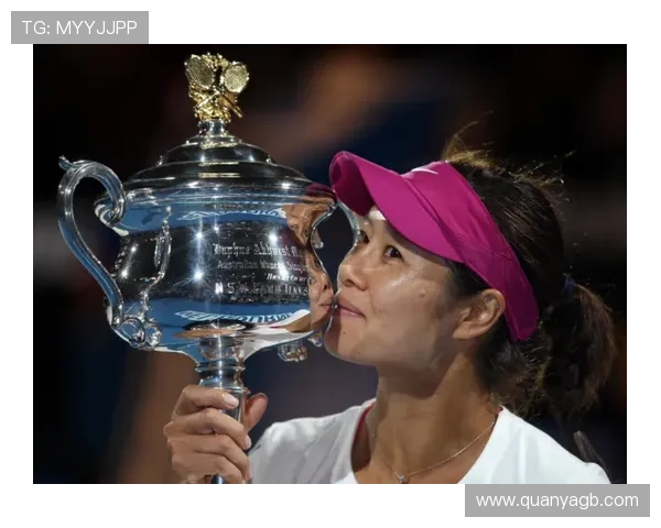 辛达卡拉与本菲卡比赛因故延迟引发球迷热议与关注